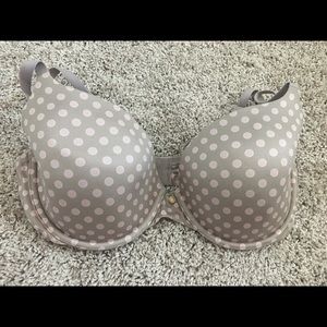 34DD Victoria’s Secret Lined Demi Bra